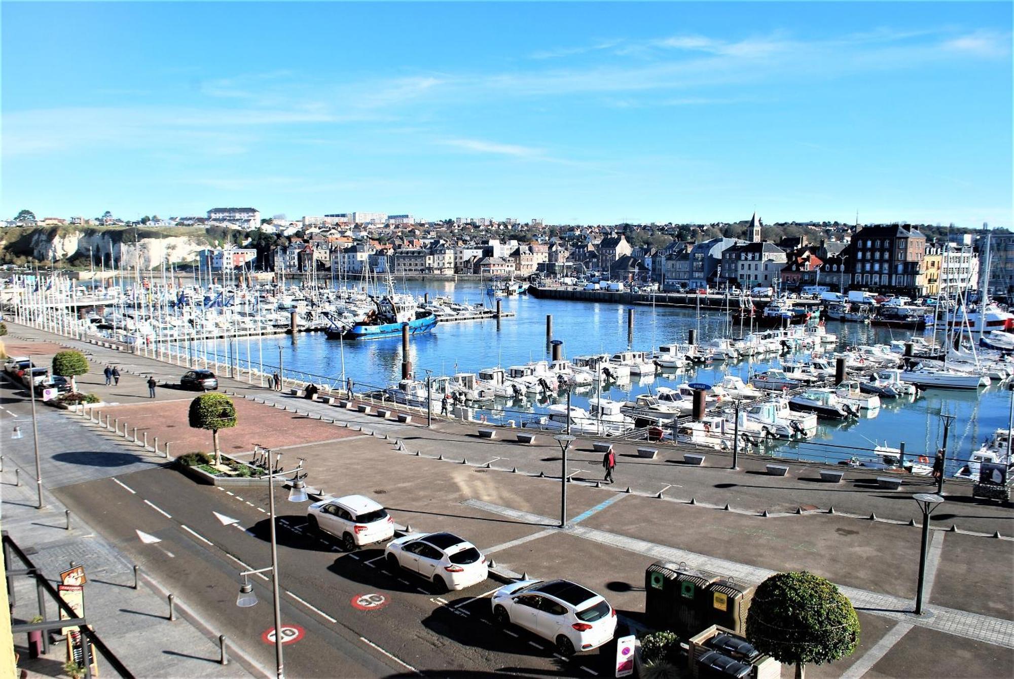 Duplex Avec Vue Sur Le Port De Plaisance Apartment Диеп Стая снимка